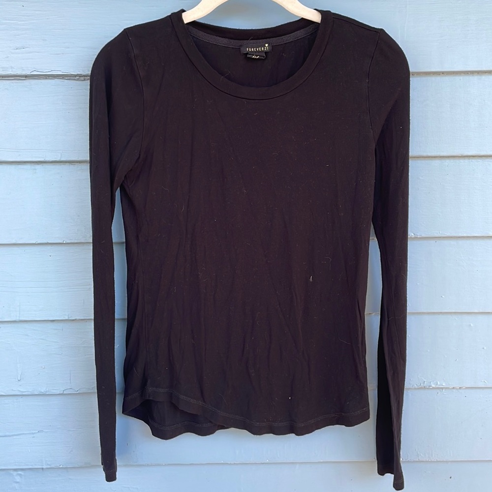 Black Scoop Neck Curved Hem Top